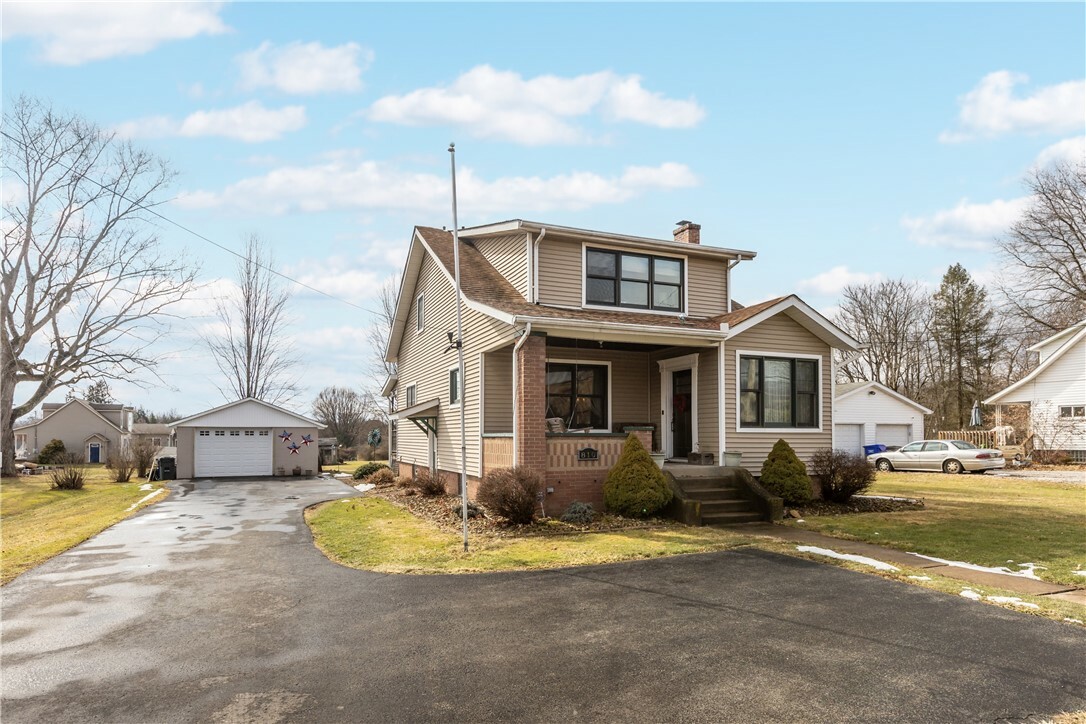 Property Photo:  810 Conway Wallrose Rd  PA 15042 