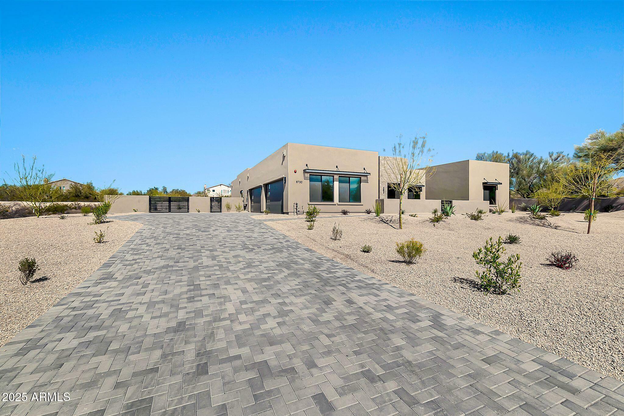 Property Photo: 8730 E Tether Trail AZ 85255