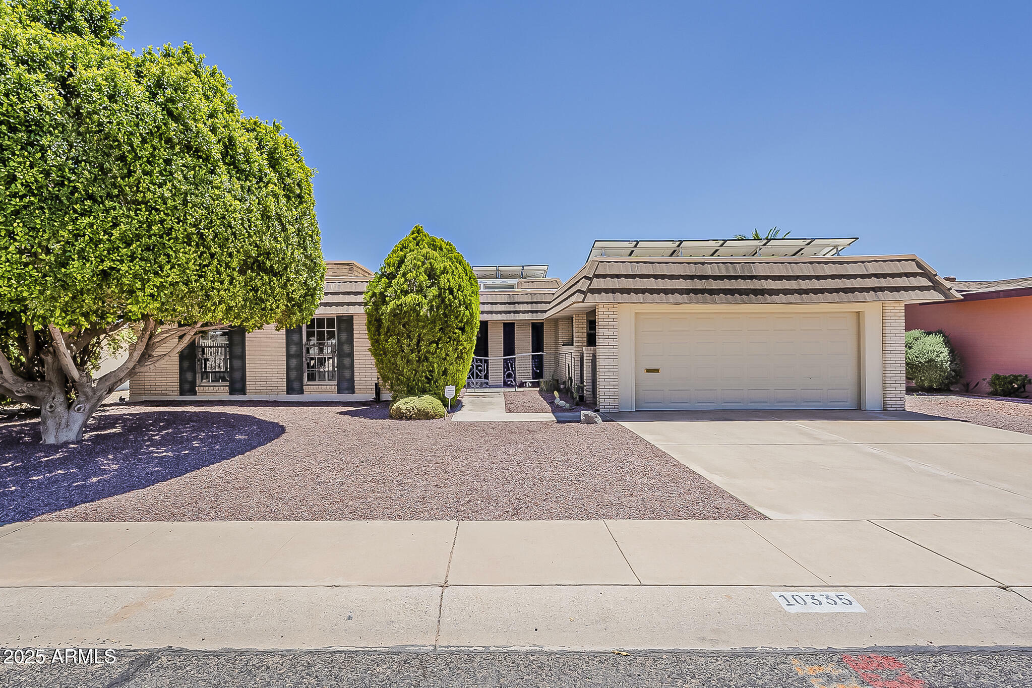 Property Photo: 10335 W Mission Lane AZ 85351