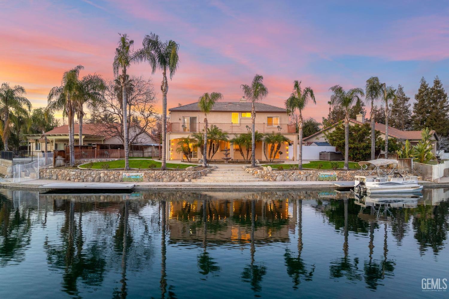 Property Photo: 5402 Cove Court CA 93312