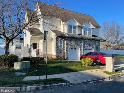 Property Photo: 7 Bonnie Court NJ 08648