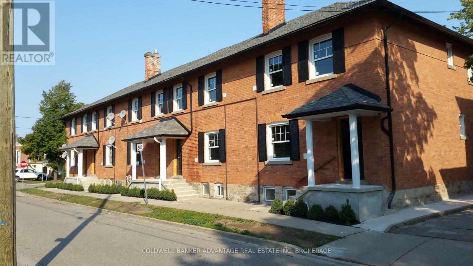 Property Photo: 18 1/2-26 Cherry Street ON L2R 5M4