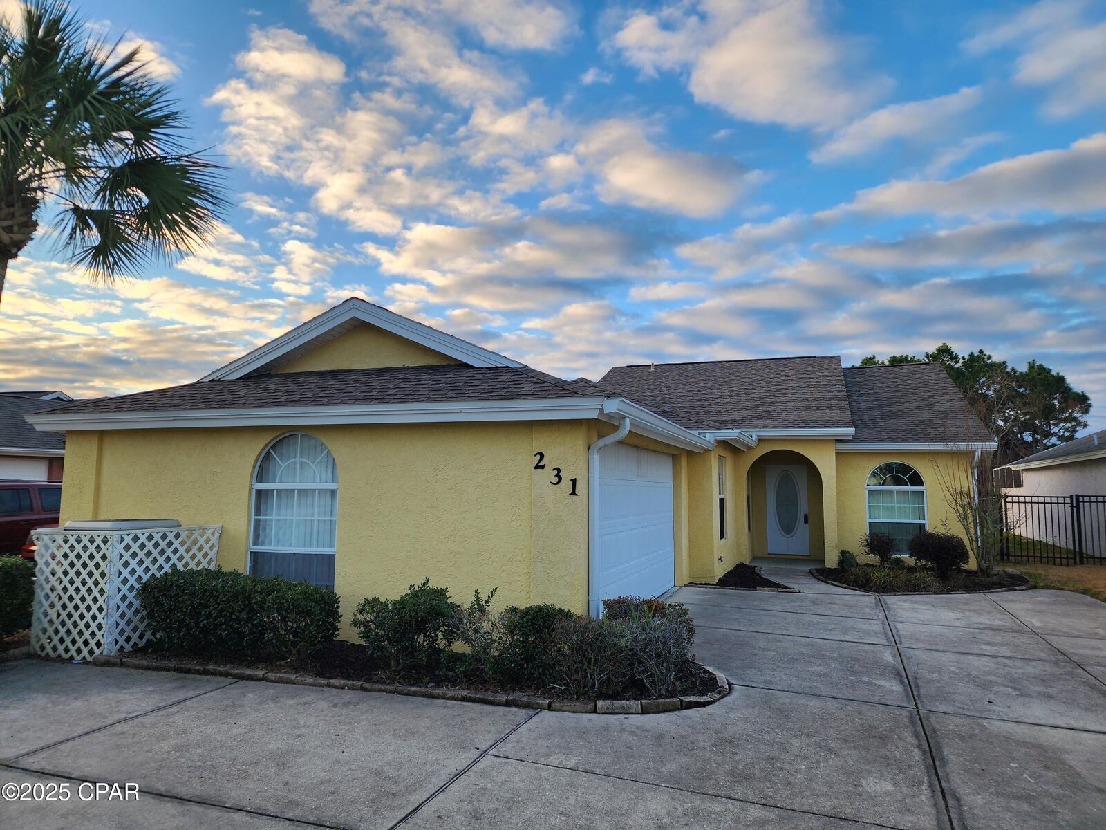 Property Photo: 231 S Glades Trail FL 32407