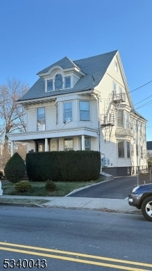 Property Photo: 1044 Sanford Ave Apt 01 NJ 07111