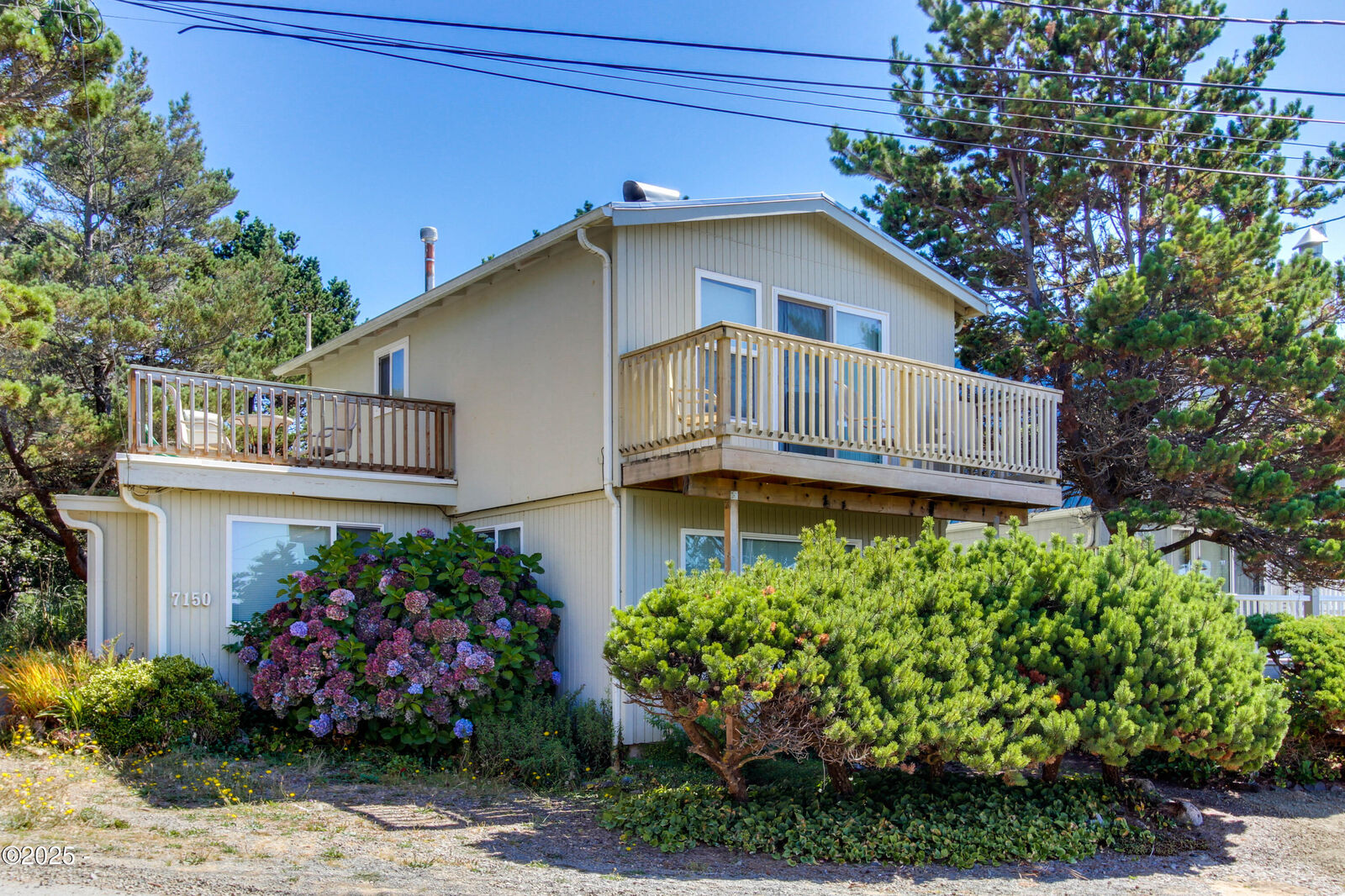 Property Photo: 7150 Neptune Avenue OR 97388