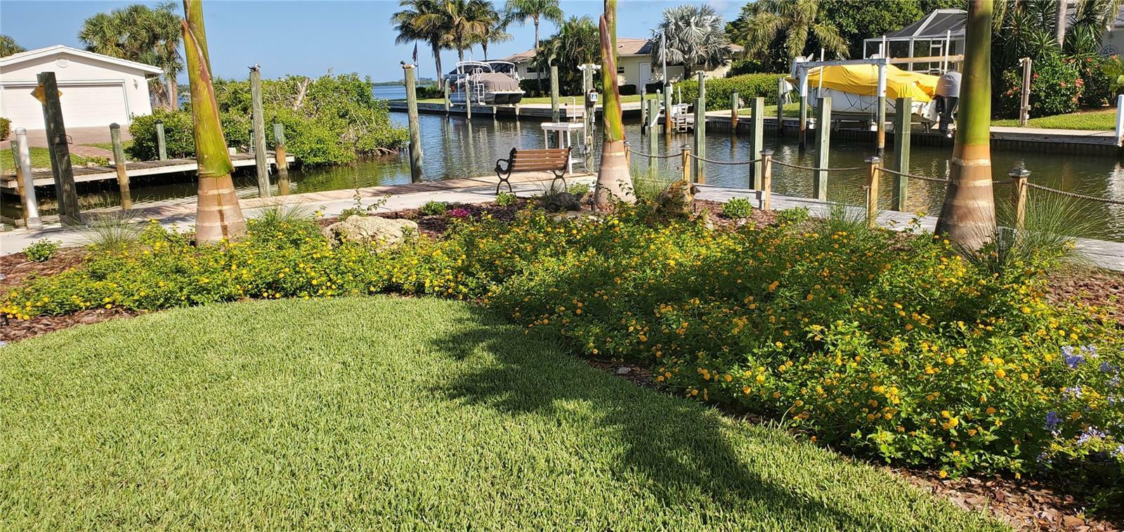 Property Photo:  232 Bahia Vista Drive  FL 34223 