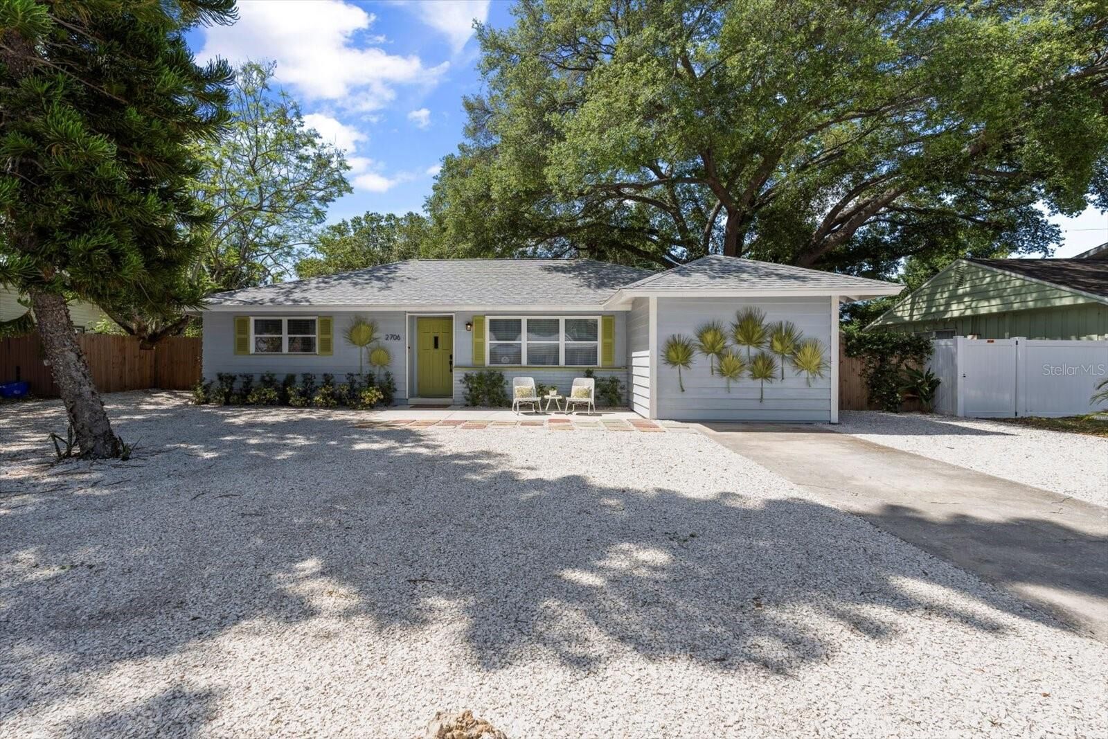 Property Photo: 2706 Martin Street FL 34237