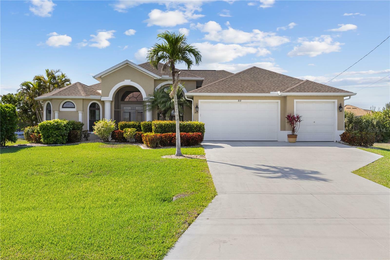 Property Photo:  810 NW 36th Avenue  FL 33993 