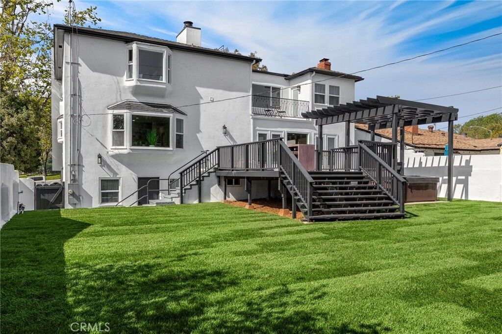 Property Photo: 672 Santiago Avenue CA 90814
