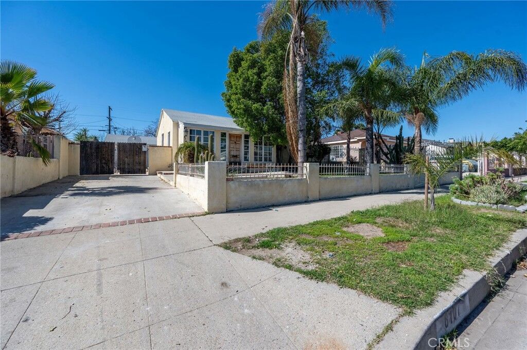Property Photo:  8107 Laurelgrove Avenue  CA 91605 