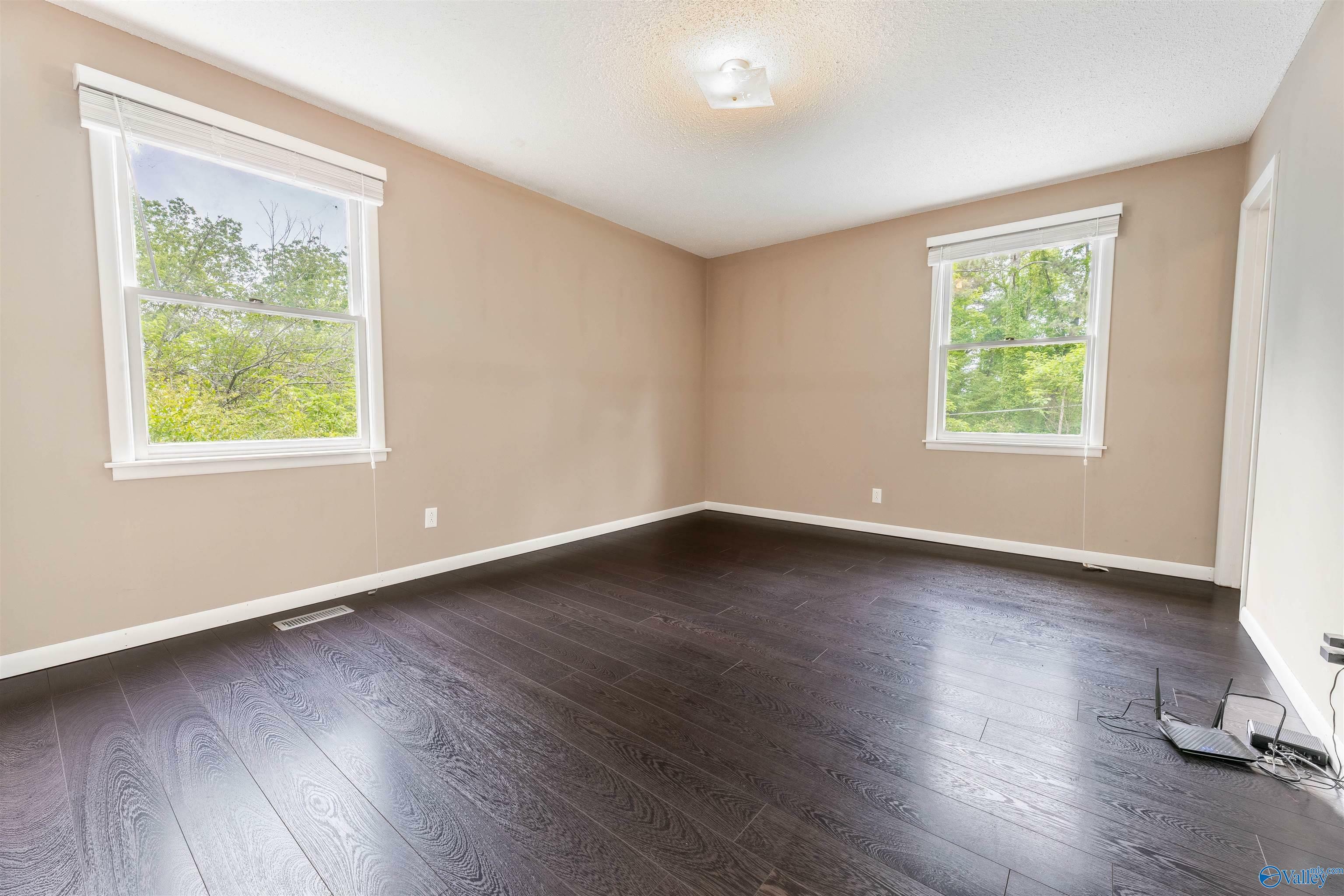 Property Photo:  2500 Montezuma Drive  AL 35904 
