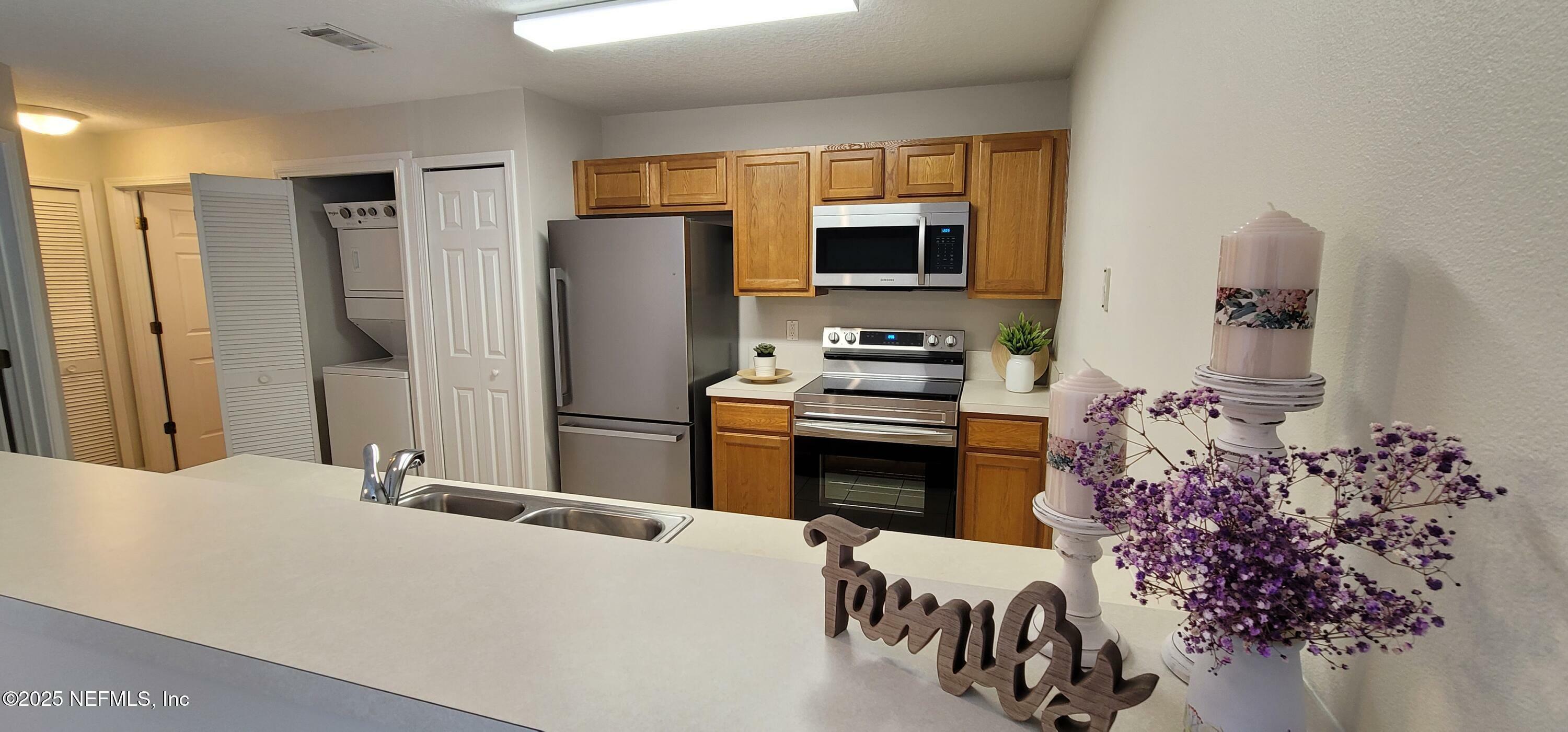 Property Photo:  7920 Merrill Road 1411  FL 32277 