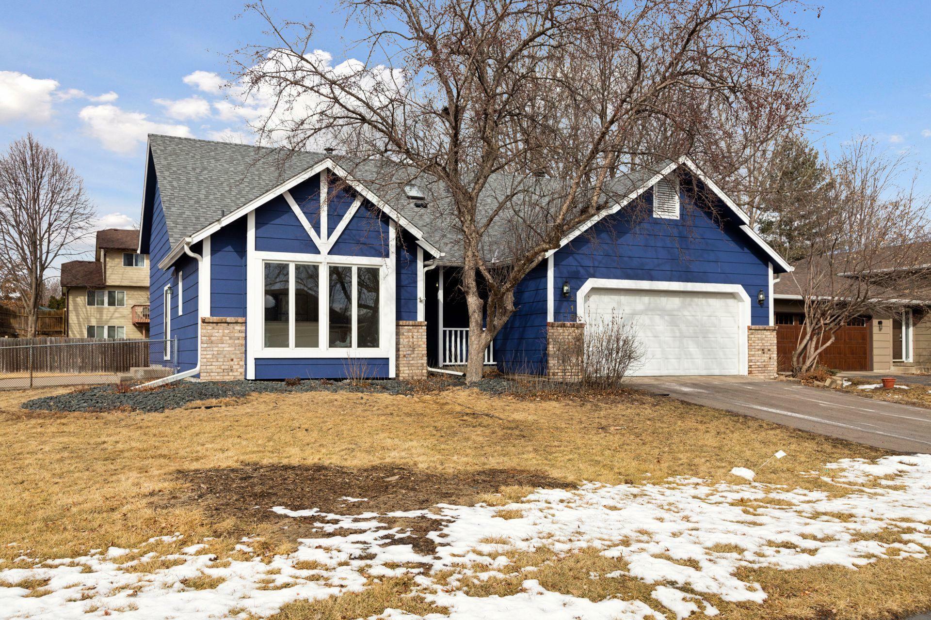 Property Photo:  315 Oakhill Drive  MN 55126 