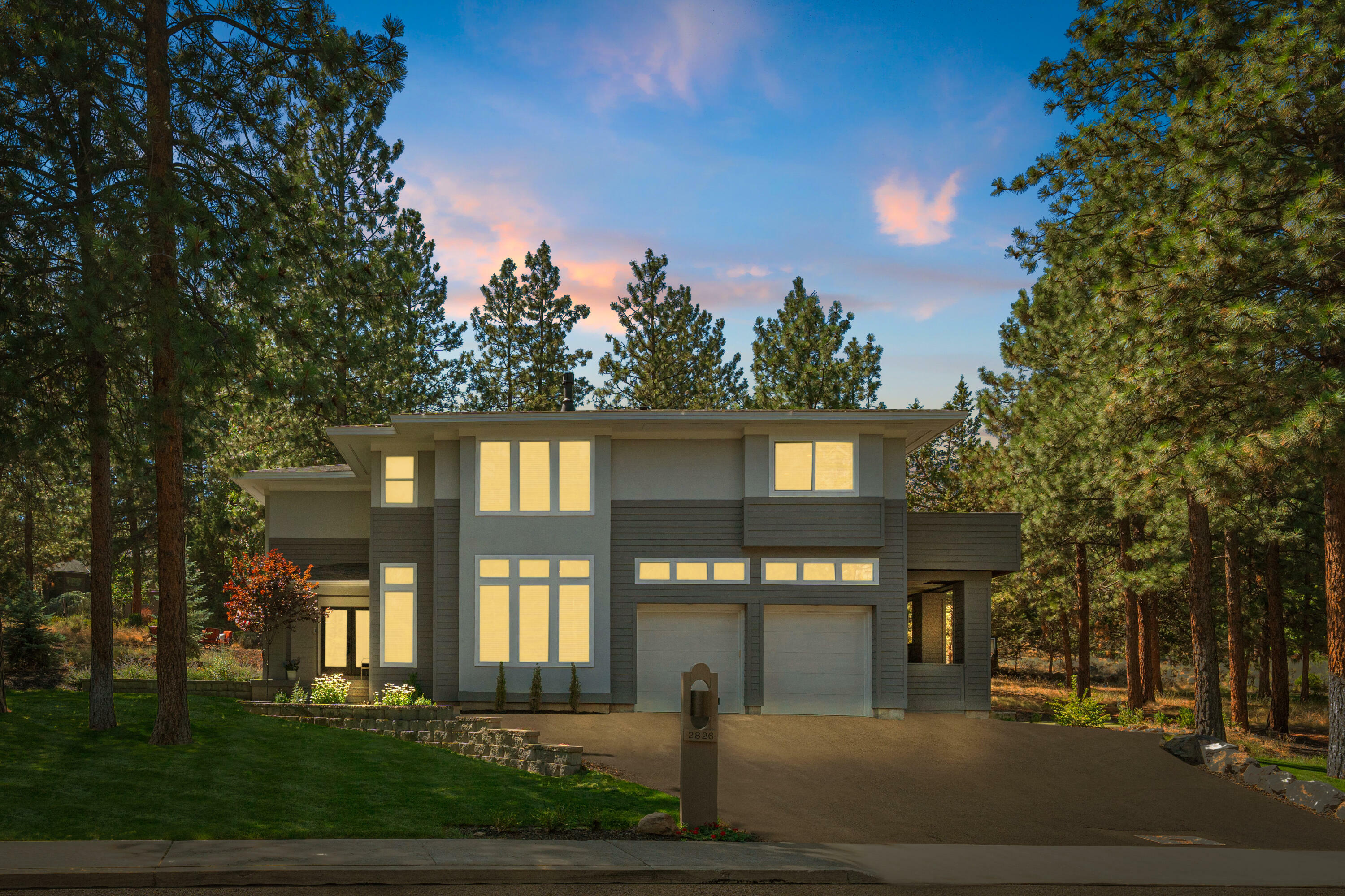 Property Photo: 2826 NW McCook Court OR 97703