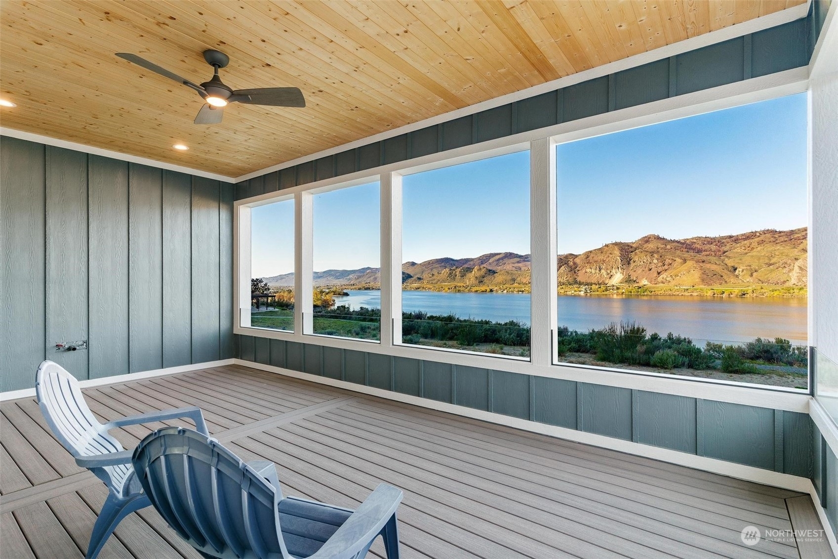 Property Photo: 211 Village Way WA 98844