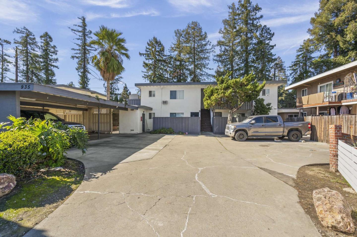 Property Photo: 935 Ravenscourt Avenue CA 95008