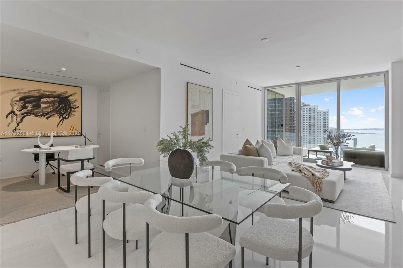 Property Photo: 300 Biscayne Blvd Way 2205 FL 33131
