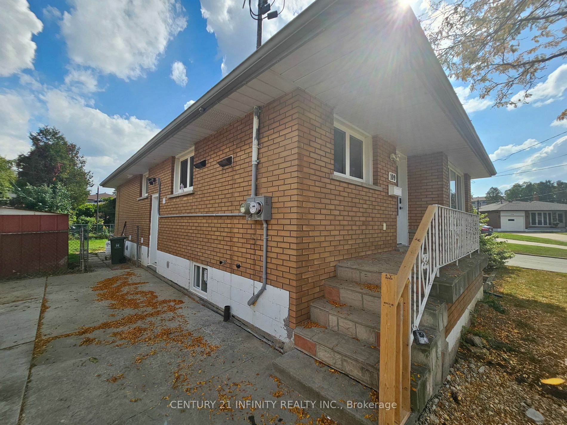 Photo de la propriété:  109 Purdy Cres  ON L9A 3B5 