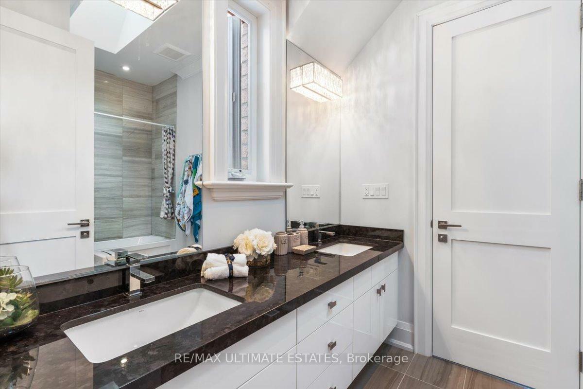 Property Photo: 26 Madawaska Avenue ON M2M 2P9