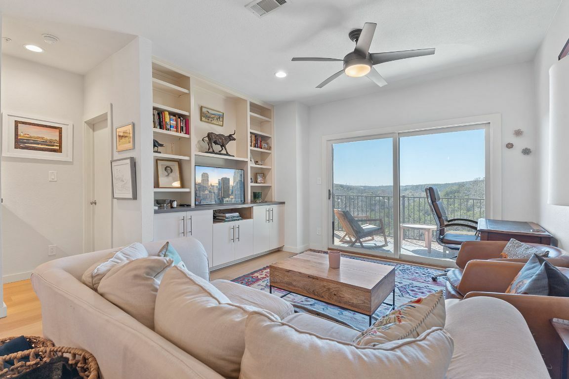 Property Photo: 1741 Spyglass Drive 1-232 TX 78746