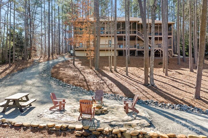 Property Photo: 940 Hawk Ridge Drive NC 28756