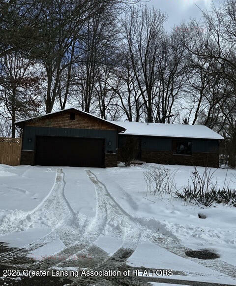 Property Photo:  700 Hickory Lane  MI 48895 