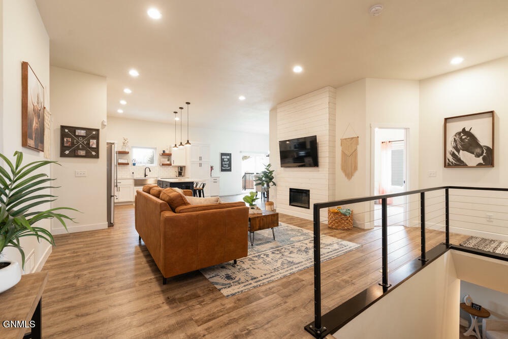 Property Photo: 313 Arabian Avenue ND 58503