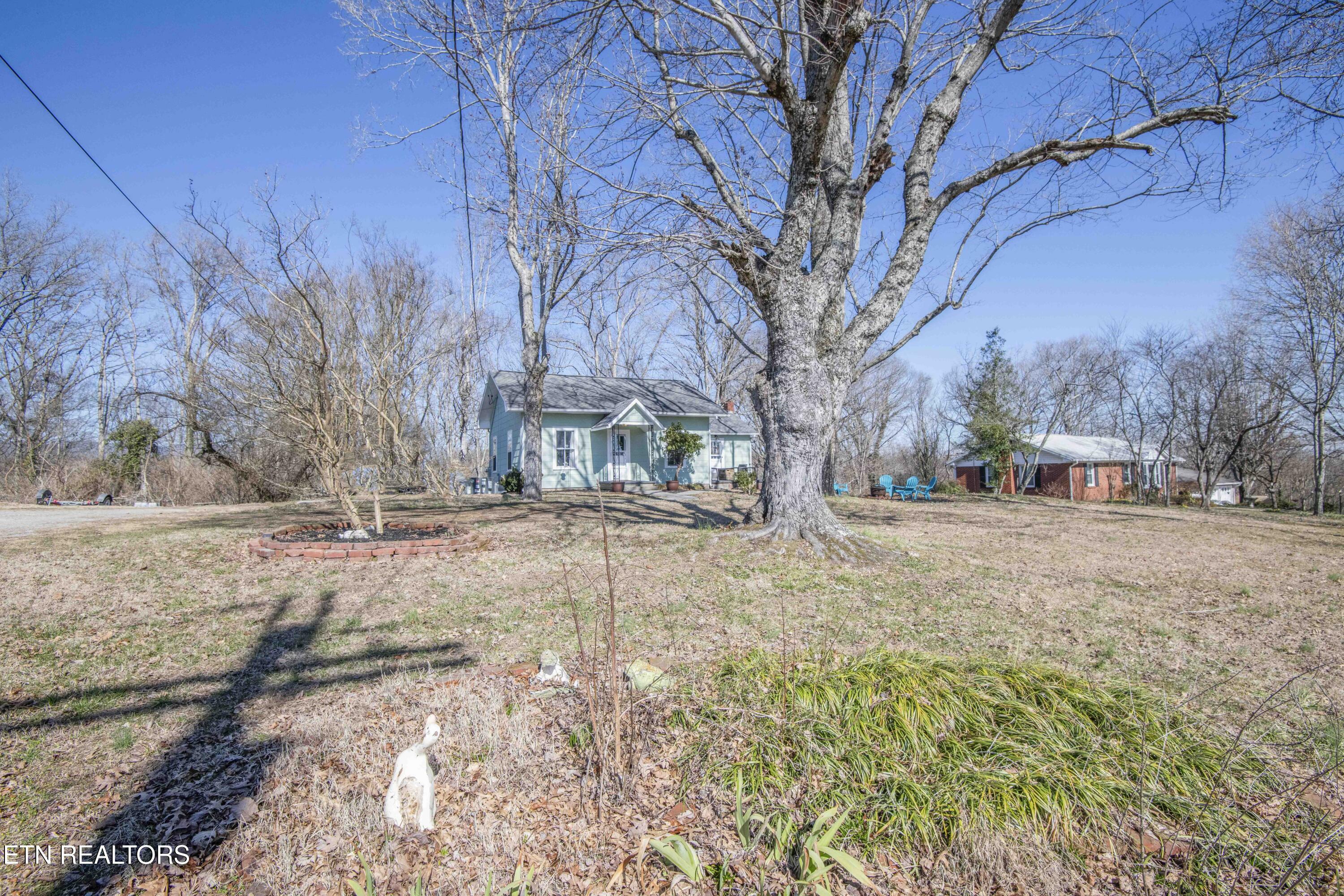 Property Photo:  400 Maple St  TN 37716 