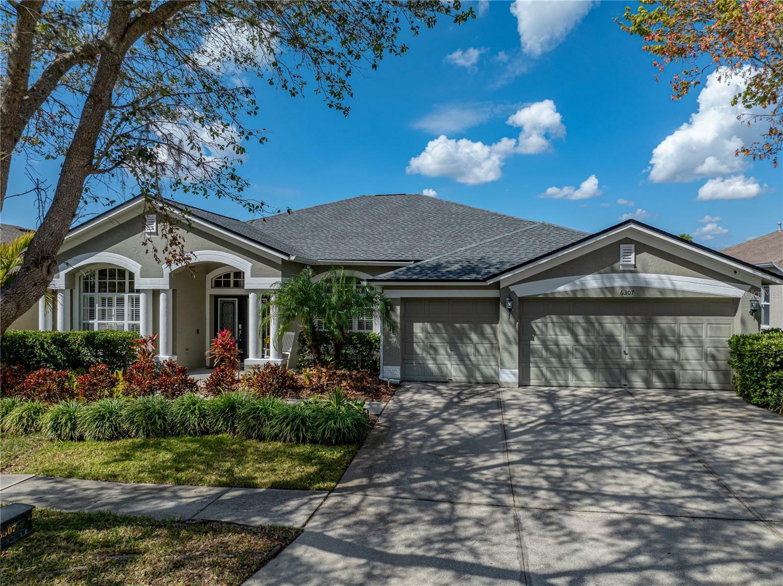 Property Photo:  6307 Bridgevista Drive  FL 33547 