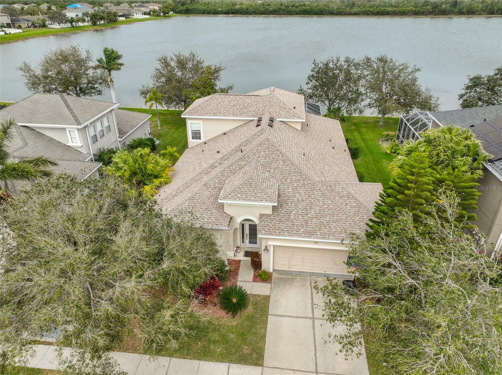 Property Photo:  827 Seminole Sky Drive  FL 33570 