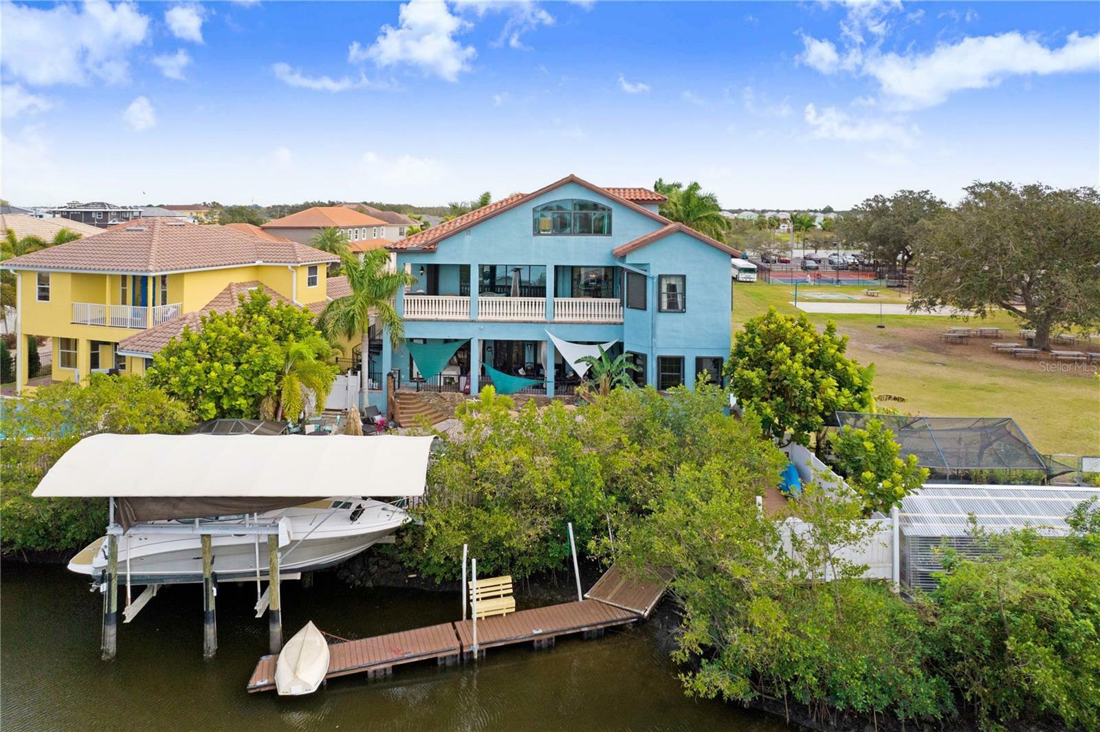 Property Photo: 541 Treviso Drive FL 33572