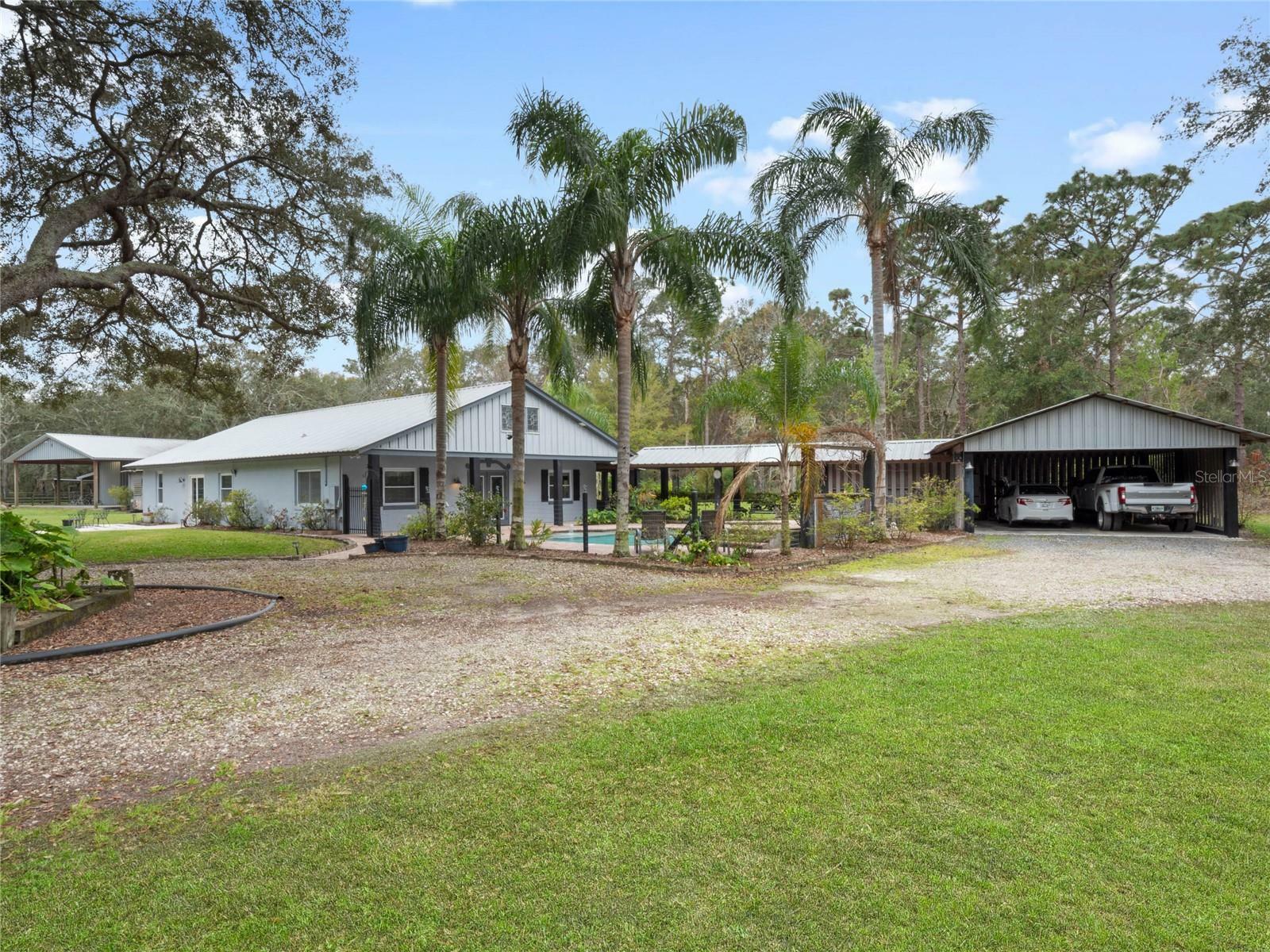 Property Photo:  1715 Fern Park Drive  FL 32128 