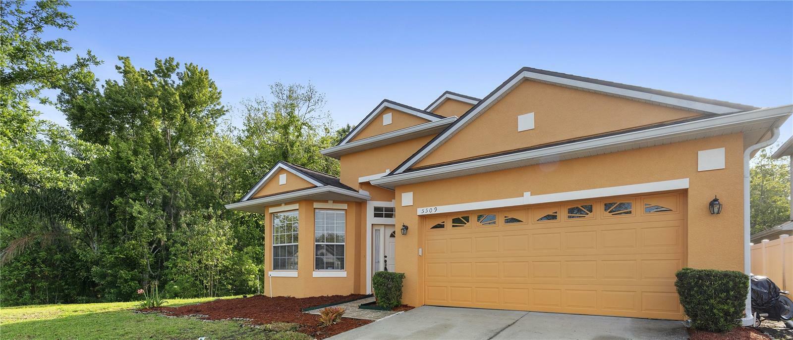 Property Photo: 5509 Florence Harbor Drive FL 32829