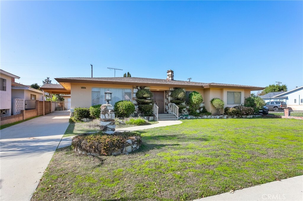 Property Photo:  11535 Rives Avenue  CA 90241 