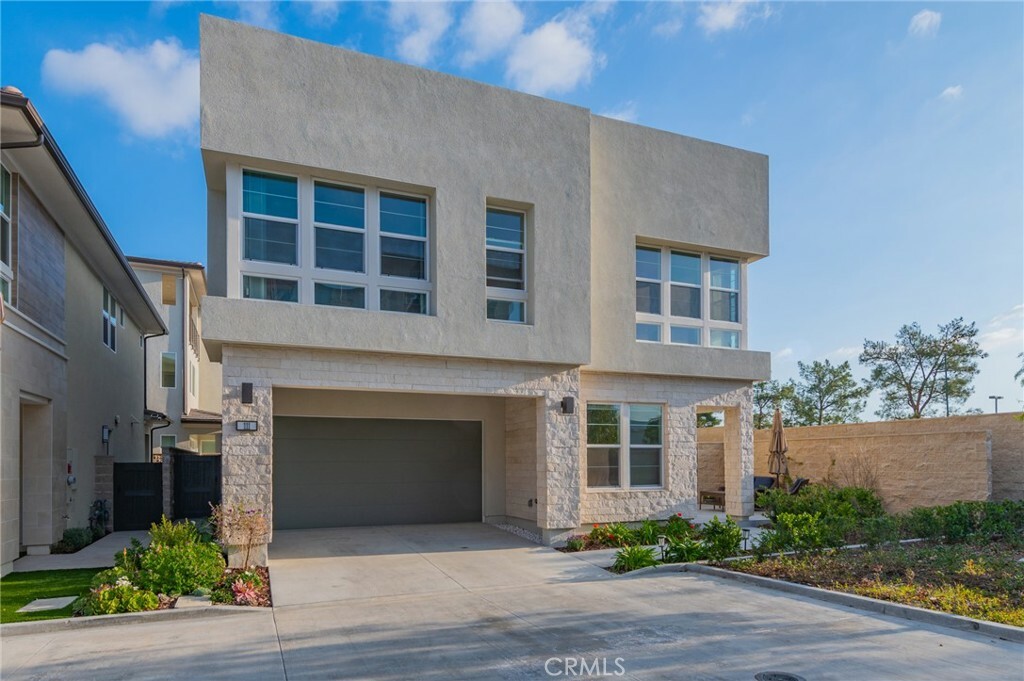 Property Photo: 111 Hollyleaf CA 92630