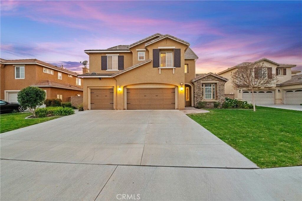 Property Photo: 43915 Bluewood Circle CA 92592
