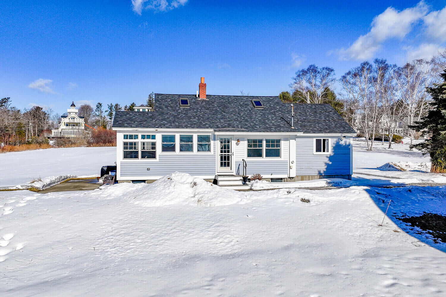 Property Photo:  19 Navy Street  ME 04974 