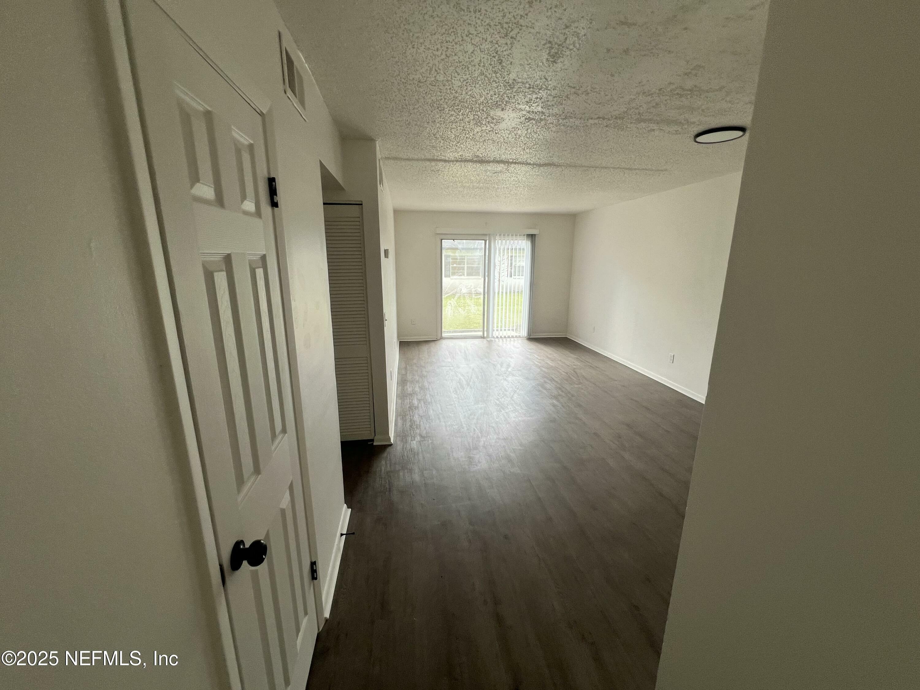 Property Photo: 1515 Pullen Road 6 FL 32216