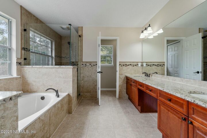 Property Photo: 2448 Country Side Drive FL 32003
