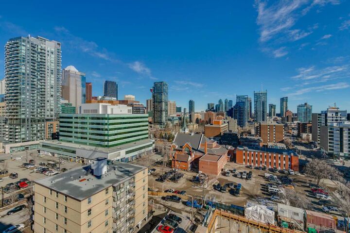 Property Photo: 540 14 Avenue SW 1440 AB T2R 0M6