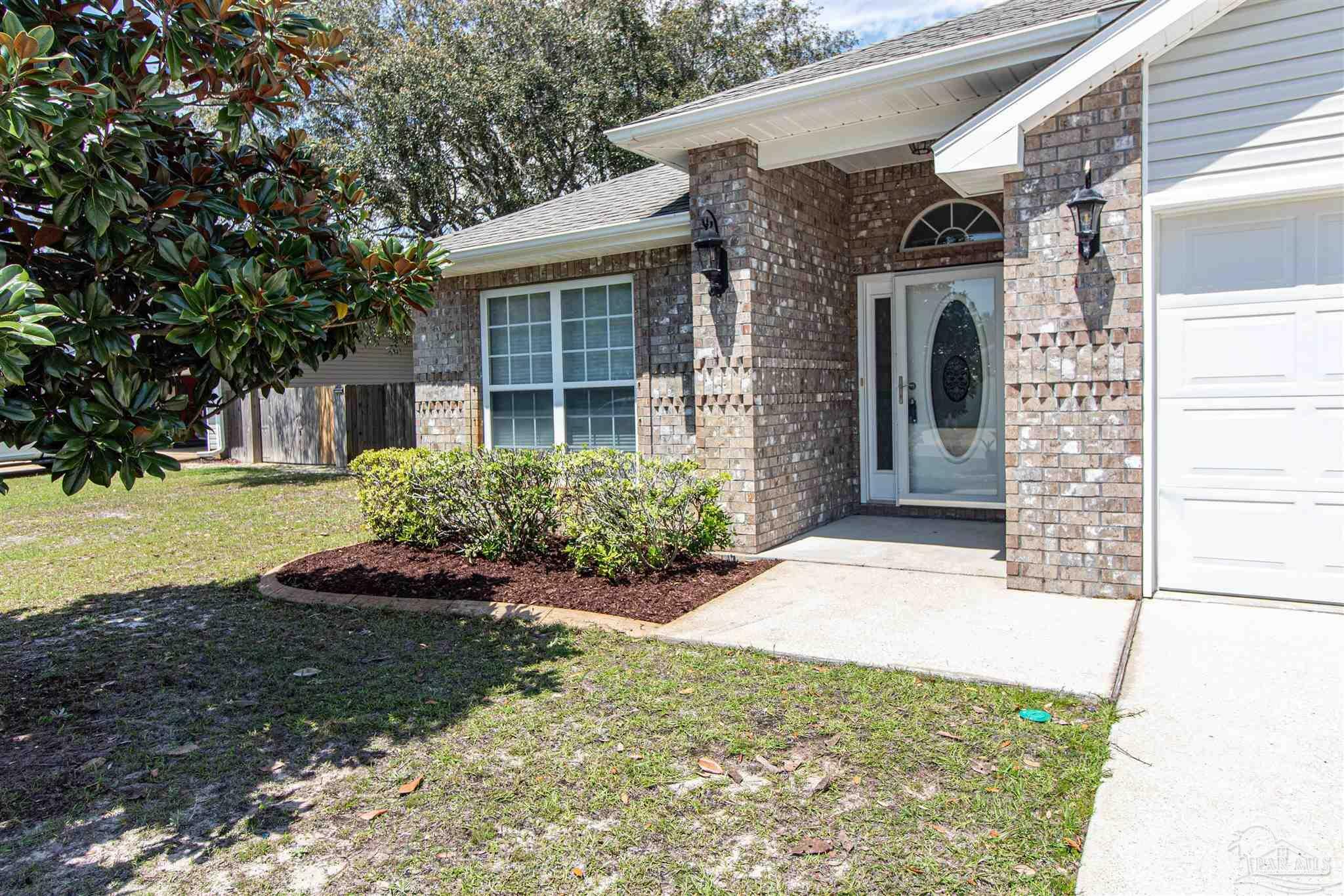 Property Photo: 8156 Fortworth St FL 32566