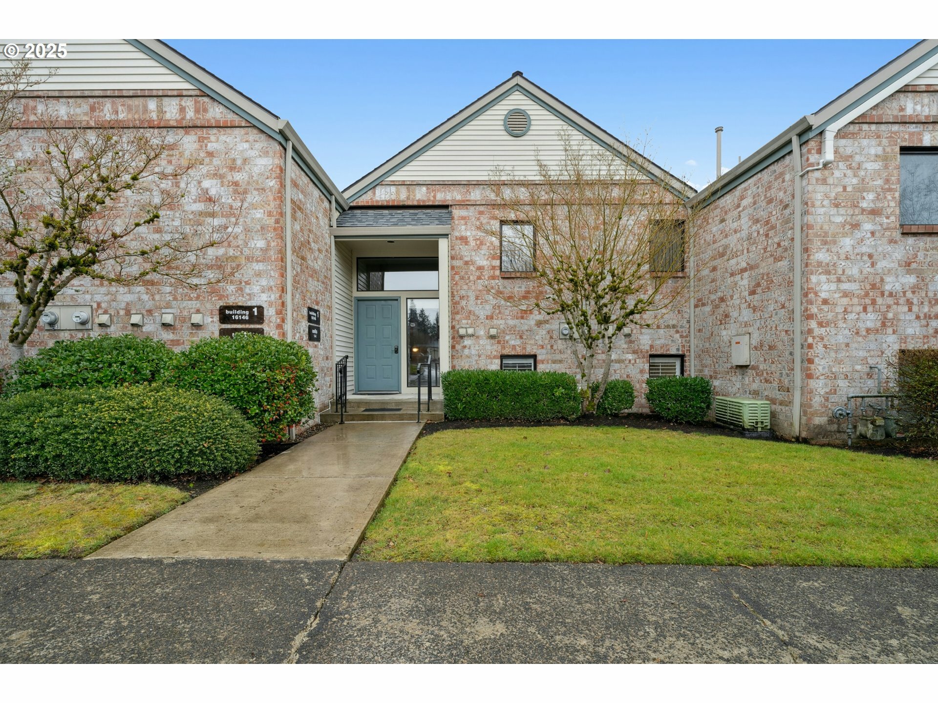 Property Photo: 16146 SW 130th Ter 2 OR 97224