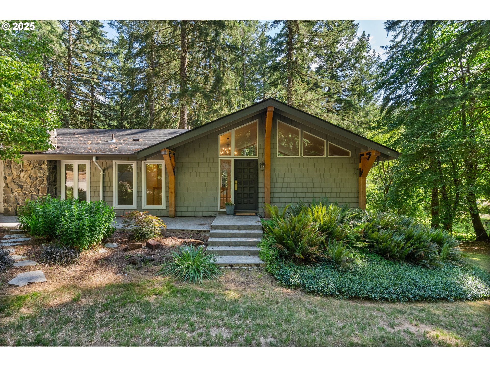 Property Photo: 22276 Vaughn Rd OR 97487