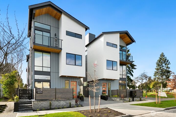 Property Photo:  8335  14th Avenue NW B  WA 98117 