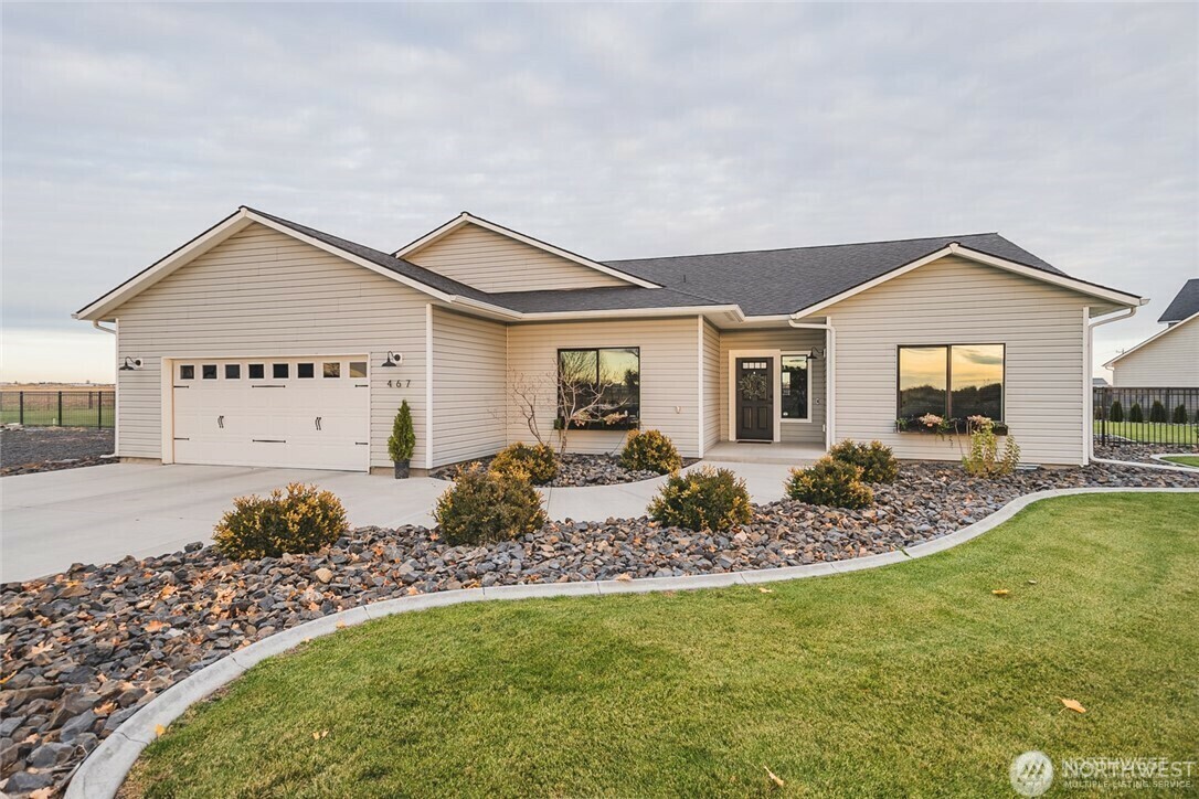 Property Photo: 467 SE Road M WA 98837
