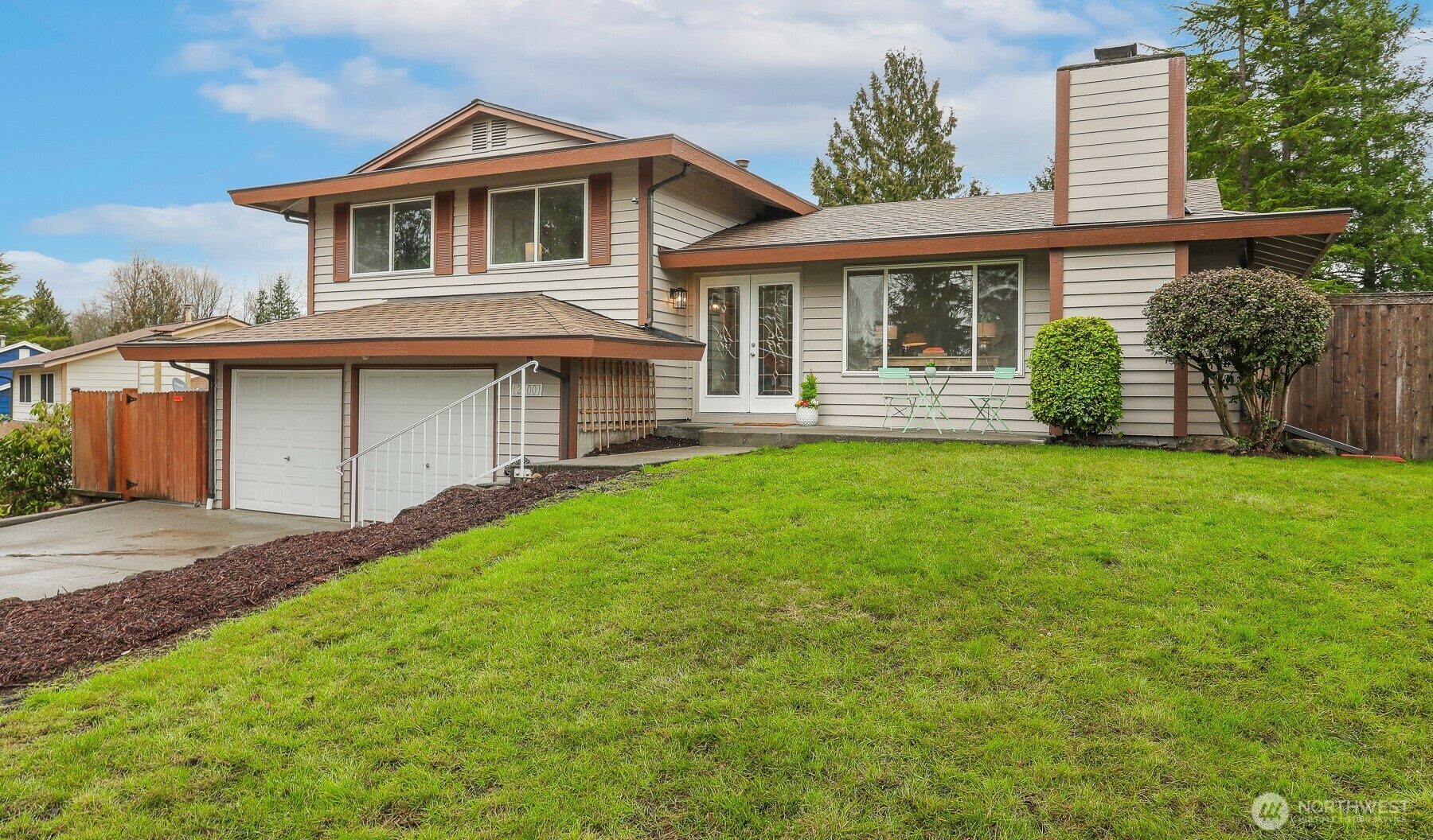 Property Photo: 2100 Dayton Drive SE WA 98055