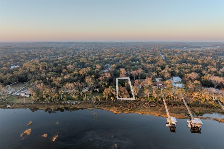 Property Photo: 65 Tidal Marsh Trail FL 32086