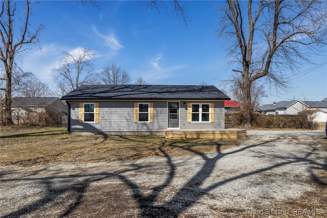 Property Photo:  622 S Penn Avenue  IN 47172 