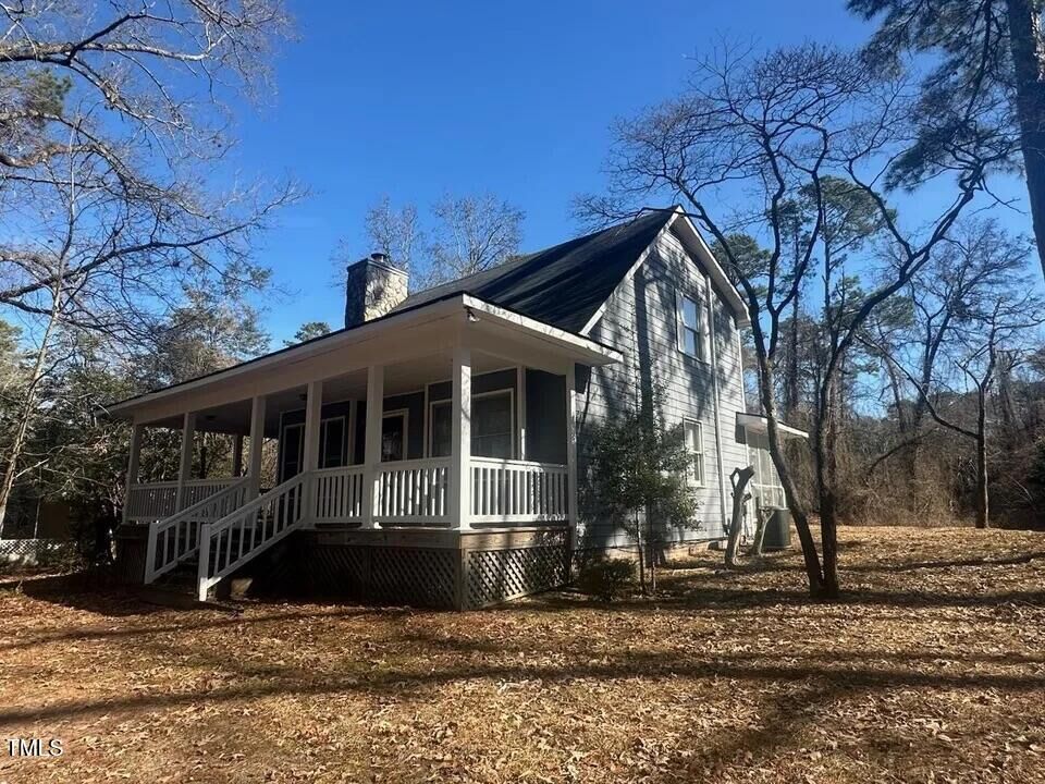 Property Photo: 1912 Lillington Highway NC 28390