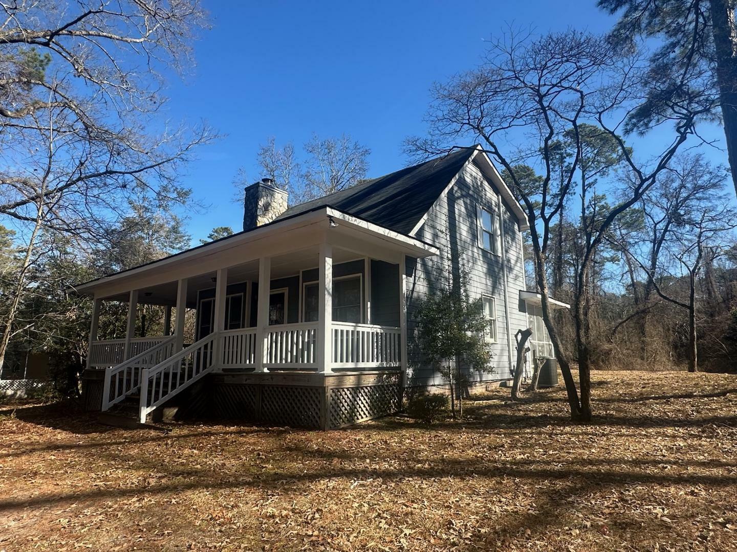 Property Photo:  1912 Lillington Highway  NC 28390 